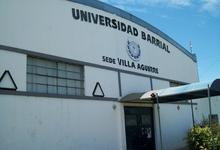 Fiesta de fin de año en la Universidad Barrial 