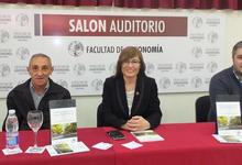 Agronomía presenta libro sobre diferentes grupos botánicos