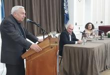 Docentes y Nodocentes recibieron medallas por 25 años de servicios