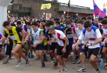 Colorido y participación en el inicio de las Olimpiadas