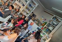 La Editorial llevó su literatura infantil a biblioteca popular