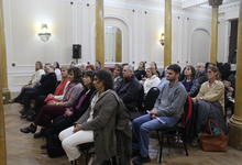 Entrega de libros e intercambio con autores de "Huellas de lo Escolar"