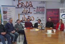 EDITORIAL UNICEN EN EL ANUNCIO DE LA FERIA DEL LIBRO