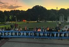 Documento del Consejo Superior y postales que dejó La Noche de las Universidades