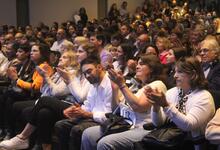 Facultad de Ciencias Económicas entregó títulos a nuevas graduadas y graduados