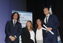 Facultad de Ciencias Económicas entregó títulos a nuevas graduadas y graduados