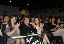 Arte y Económicas diplomaron a graduadas y graduados