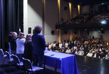 Arte y Económicas diplomaron a graduadas y graduados