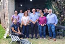 Rector y Vicerrectora visitan planta modelo de recupero y reciclado de electrónica