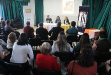 Comunidad académica y judicial en presentación de libro sobre niñez