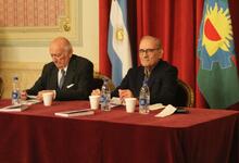 Presentaron el libro que reconstruye el paso de la Universidad de Tandil a la UNCPBA