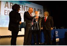 Memorable presencia de Néstor García Canclini en Facultad de Arte