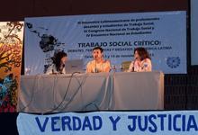Muestra fotográfica 43 Retratos de Tandil X Ayotzinapa