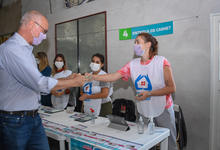 Ministro de Salud de PBA visitó vacunatorios en la Universidad