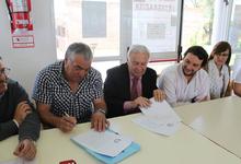 Firma de acuerdo e inicio del transporte hacia el campus en Azul